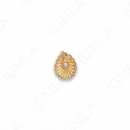 Zinc Alloy Gold Plated Shell Pendants